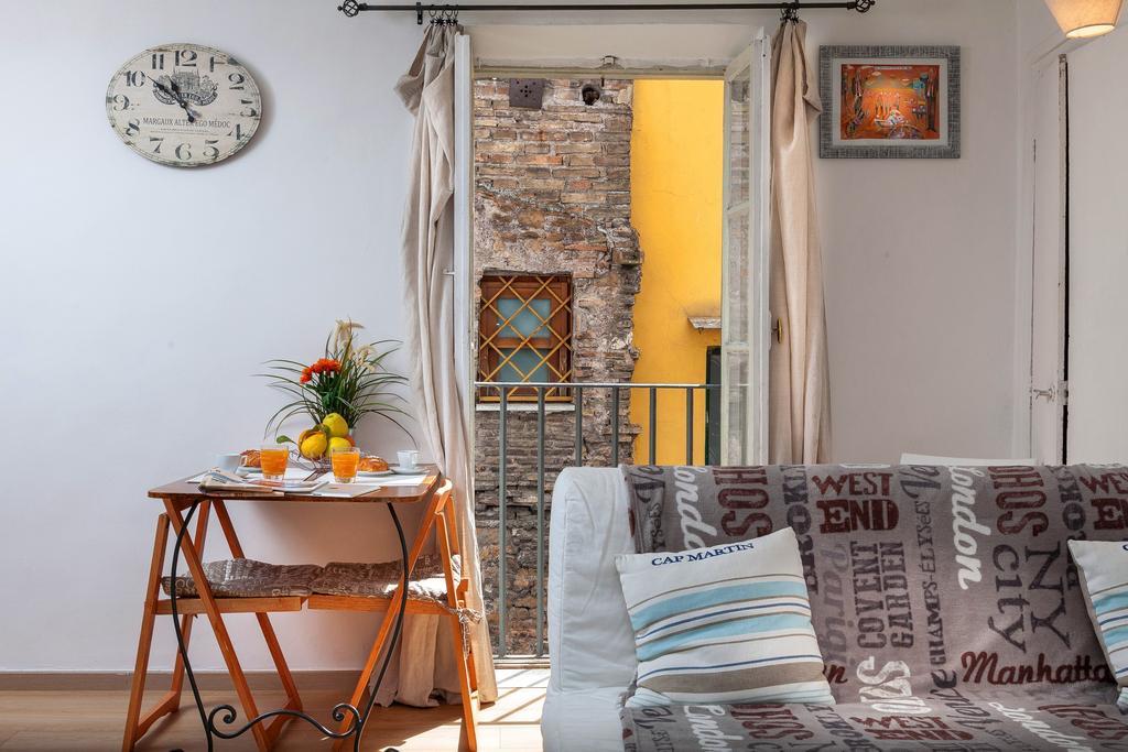 הוילה רומא Boutique Domus Navona Librari מראה חיצוני תמונה